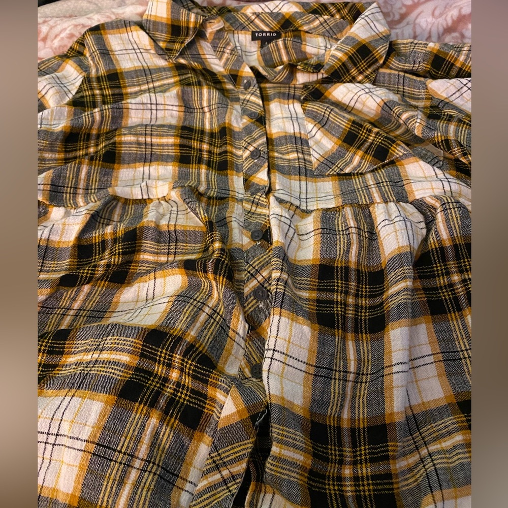 Plaid yellow black and white torrid shirt